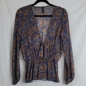 Mezzanine sheer long sleeve top sz Medium